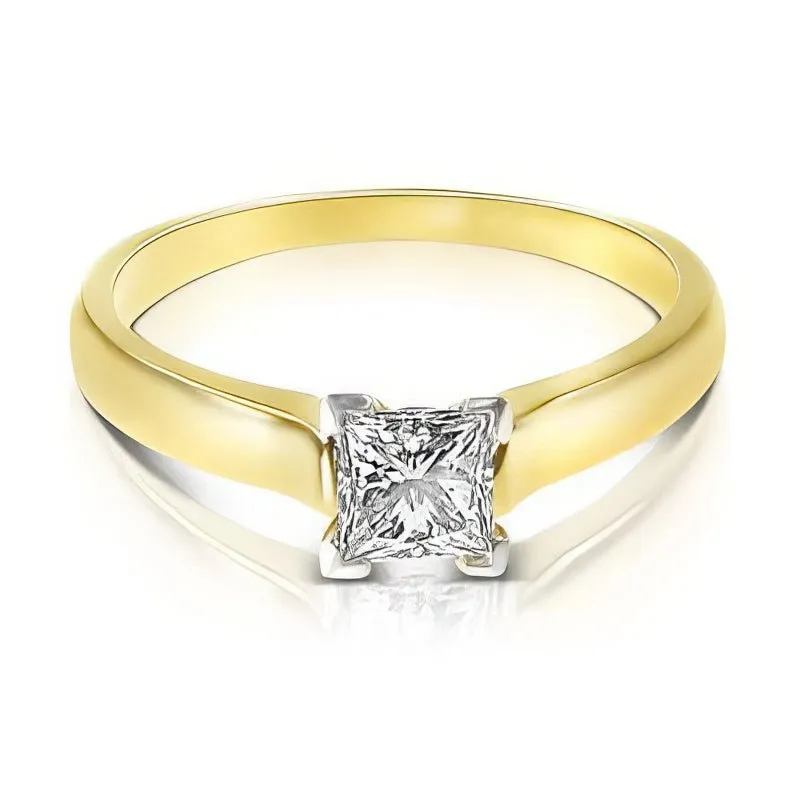 0.35-1.50 CT Princess Cut Diamonds - Solitaire Ring
