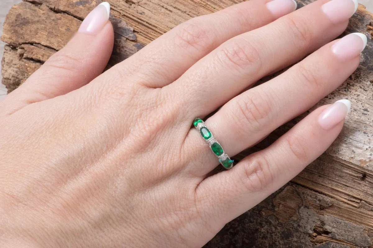 1 carat emerald diamond ring