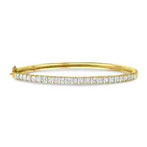 18K Yellow Gold 1.85ctw Diamond Bangle Bracelet