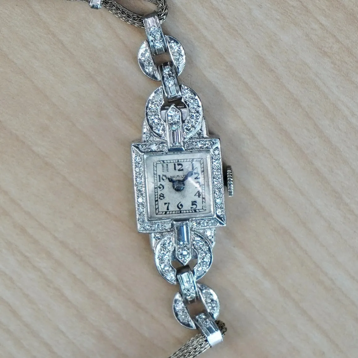 1940 HAMILTON Ladies Watch 17 Jewels Grade 721 Platinum and Diamond Case U.S.A. Wristwatch