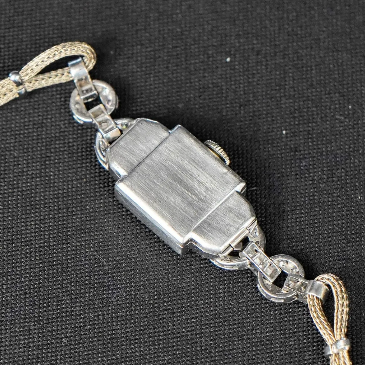 1940 HAMILTON Ladies Watch 17 Jewels Grade 721 Platinum and Diamond Case U.S.A. Wristwatch