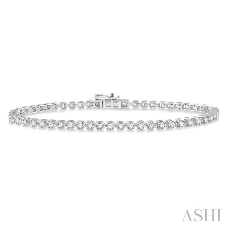 3 ctw Tri-Prong Round Cut Diamond Tennis Bracelet in 14K White Gold
