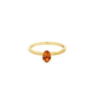 9ct Yellow & White Gold Solitare Ring featuring an Oval Citrine