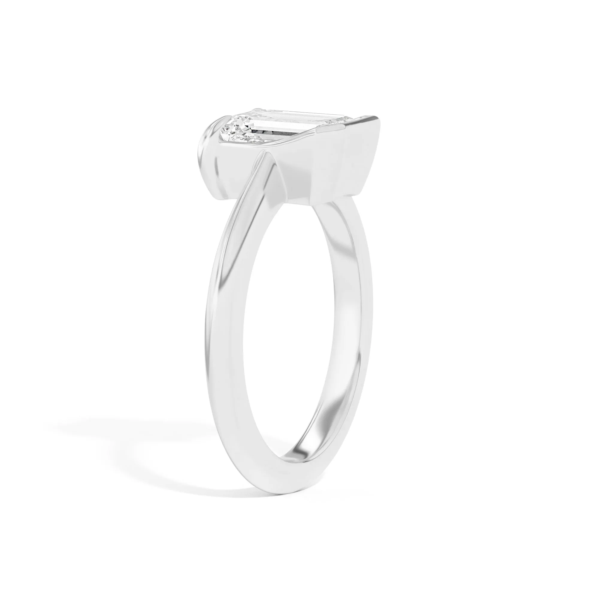 Ando Emerald Sloping Semi-Bezel Ring