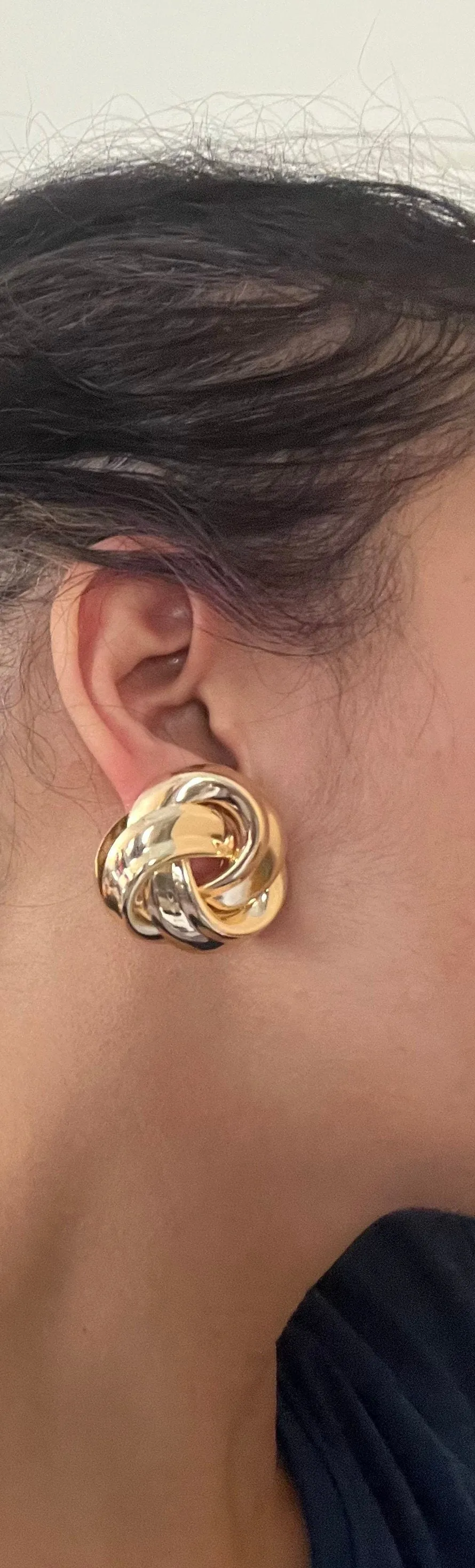 Big gold clip on earrings , gold studs  gold clip round studs large , round gold earrings , chunky gold studs no piercing metal