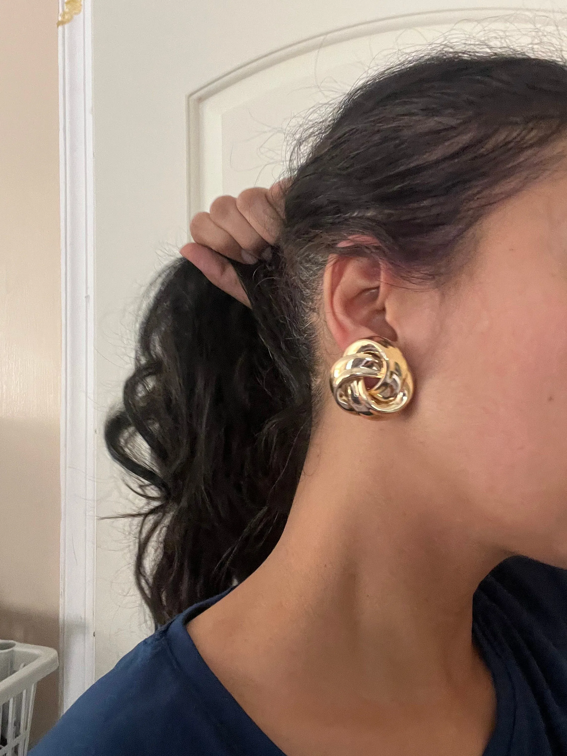 Big gold clip on earrings , gold studs  gold clip round studs large , round gold earrings , chunky gold studs no piercing metal