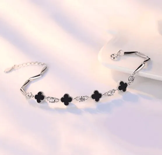 Black Clover Shape Bracelet