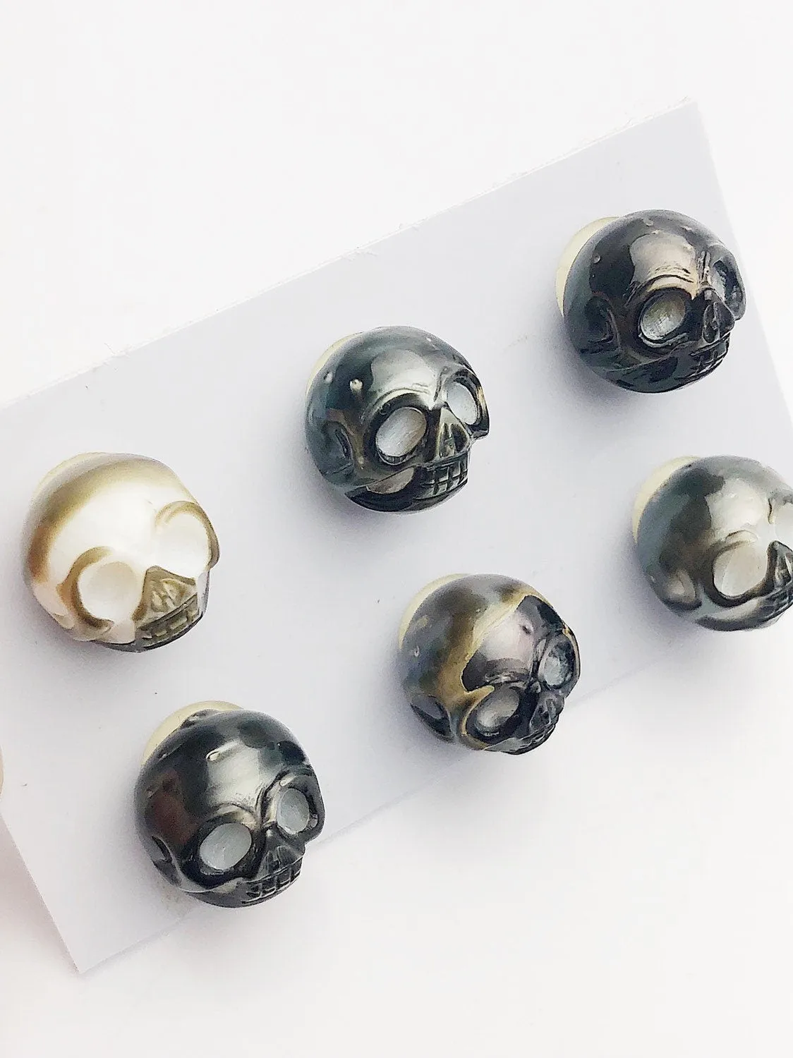 Carved Skulls Tattoo Tahitian Pearl 12-14mm (713)