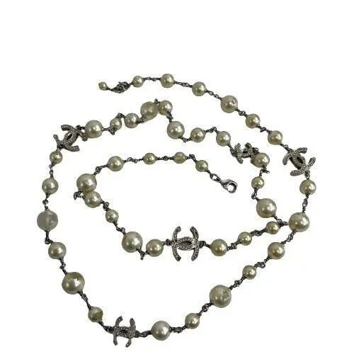 CHANEL 09A Long Pearl CC Necklace