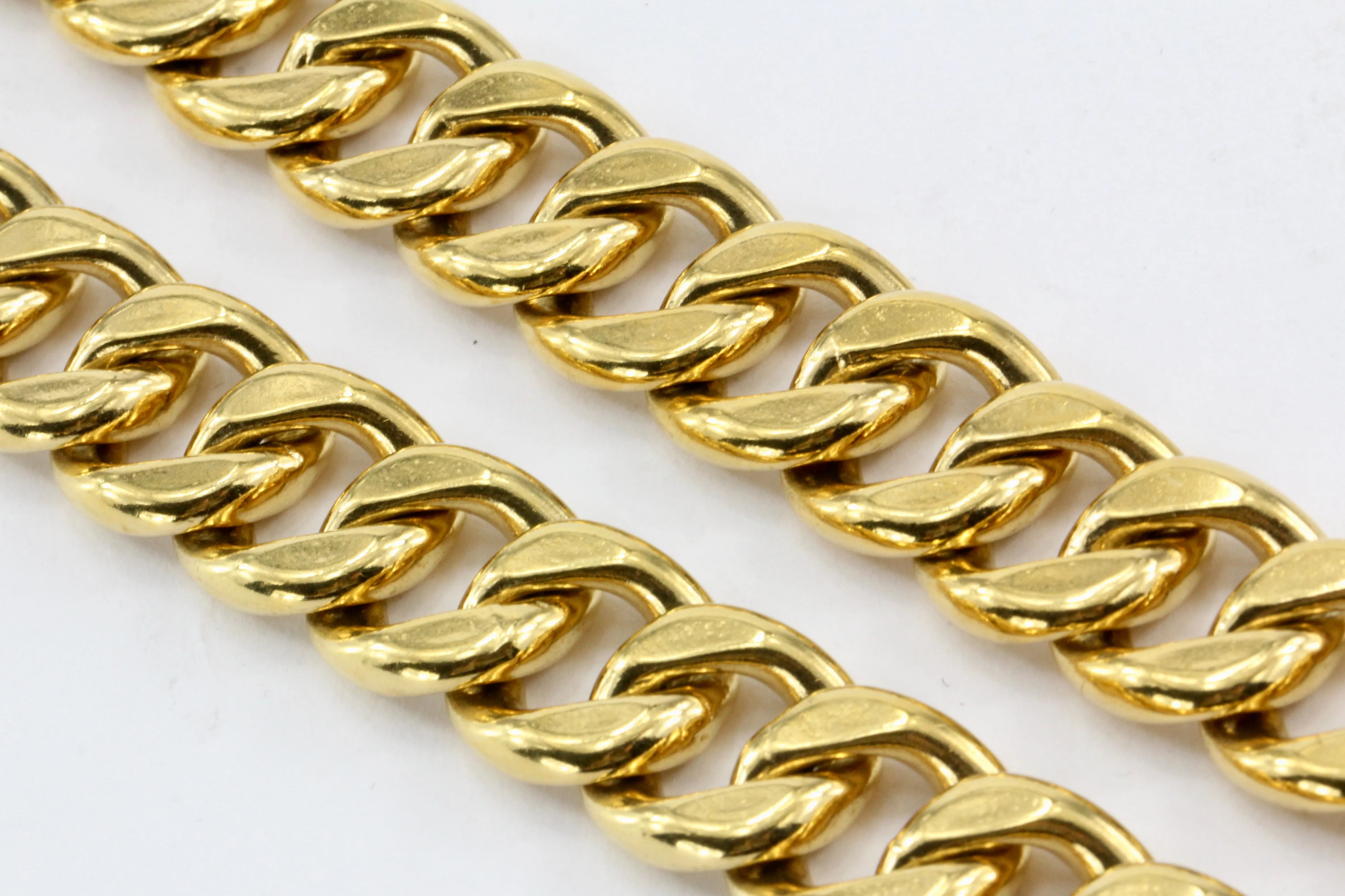 Chanel Gold tone Horseshoe Faux Pearl Medallion Heavy Chain Belt/Necklace