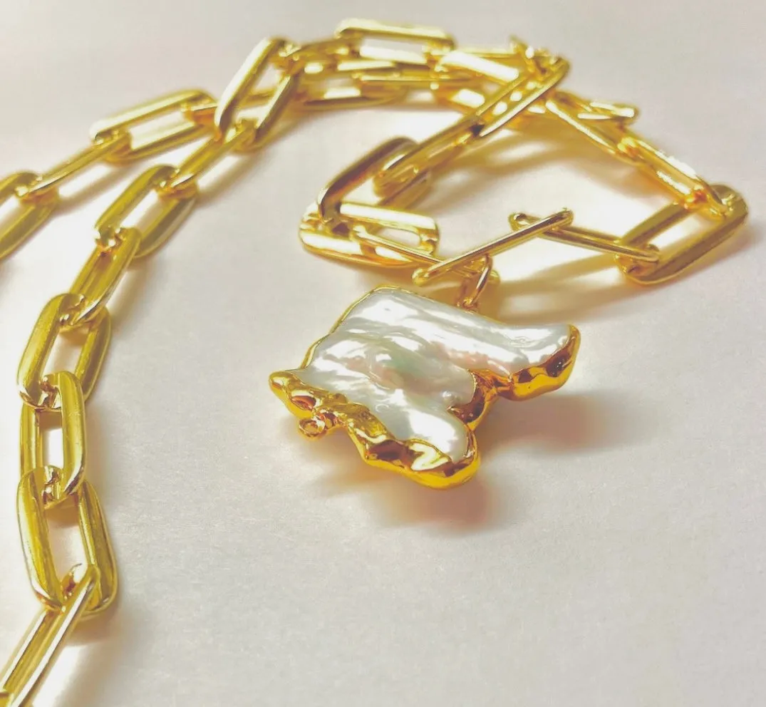 Classic "With a Twist" 18k Gold-Filled Chain Necklace with Keshi Pearl Pendant
