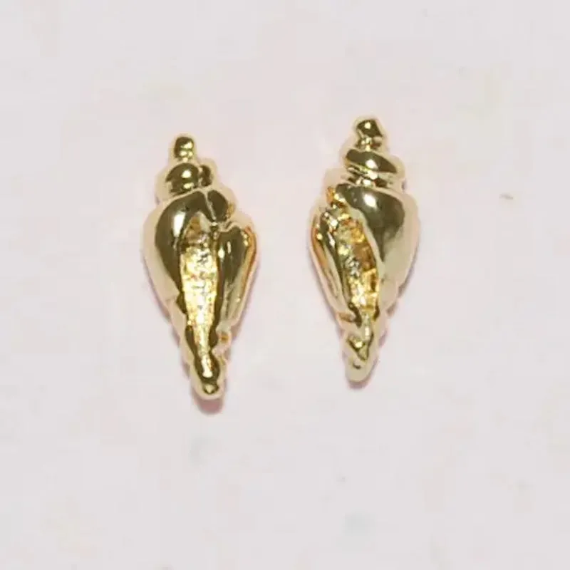 Conch Shell Earrings in 14k Gold Fill