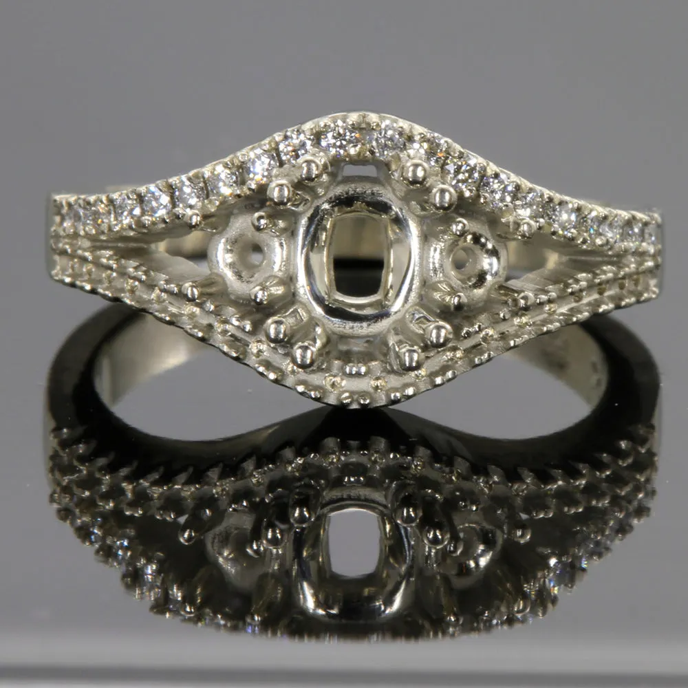 Custom Ring Emerald Gerth