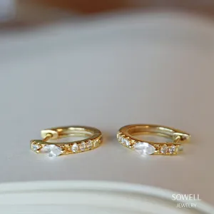 Ellie Gold Huggie Earrings