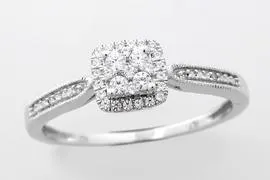 EternalDia Round Diamond Promise Cluster Ring