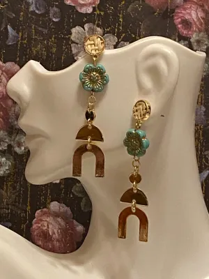 Gold dangle earrings