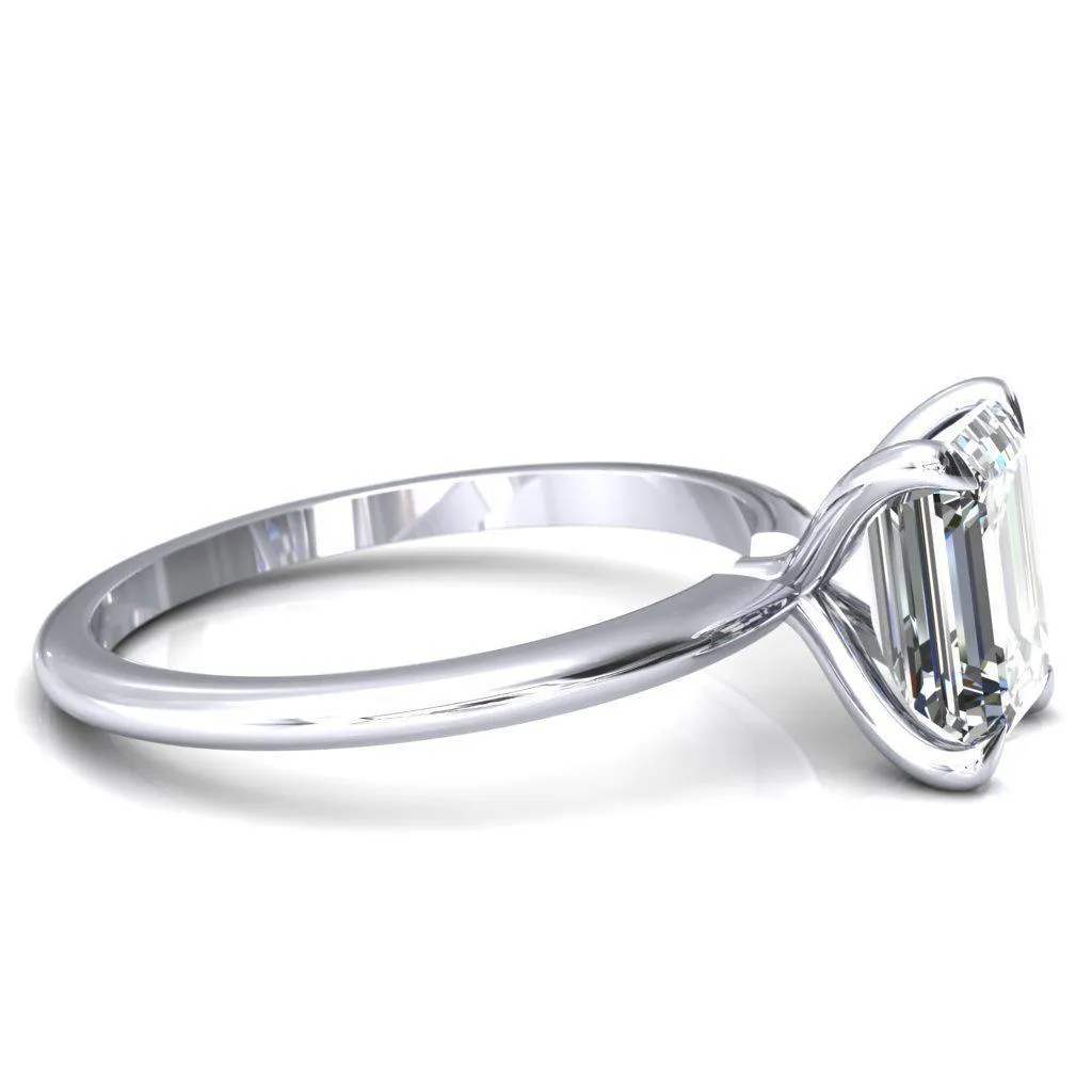 Gracey Emerald Center Stone 4-Claw Prong Engagement Ring