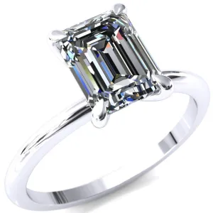 Gracey Emerald Center Stone 4-Claw Prong Engagement Ring