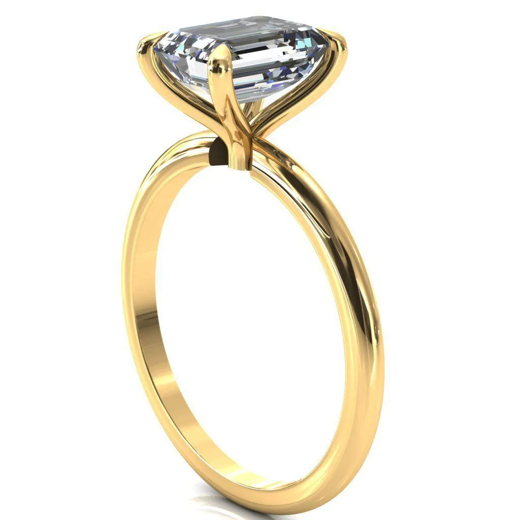 Gracey Emerald Center Stone 4-Claw Prong Engagement Ring