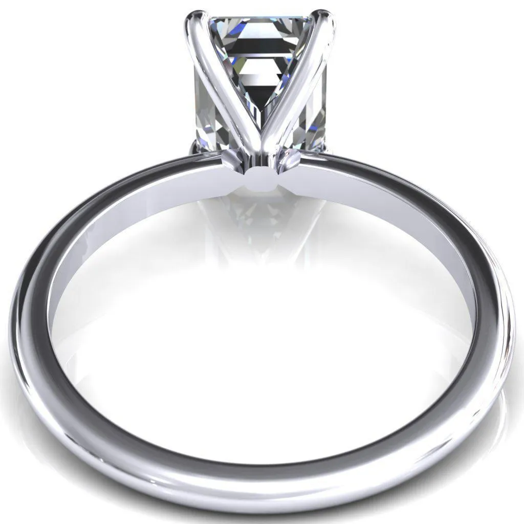 Gracey Emerald Center Stone 4-Claw Prong Engagement Ring