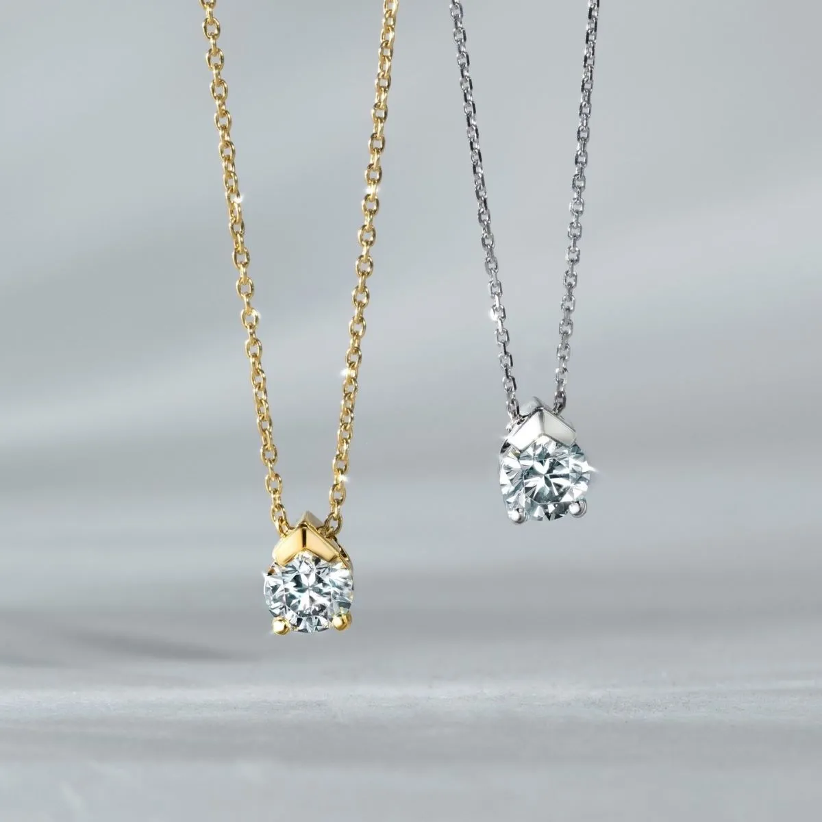 Hearts On Fire Aerial Single Diamond Pendant