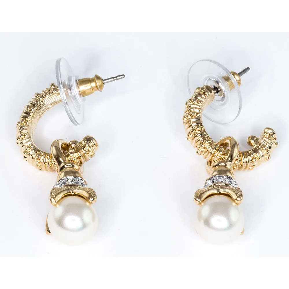 Hooped Earrings with Cream Faux Pearl