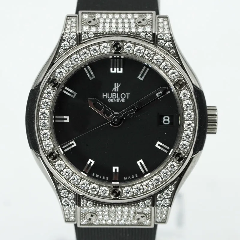 Hublot Classic Fusion 33mm Diamond Case 581.NX.1470.RX.1704 Titanium