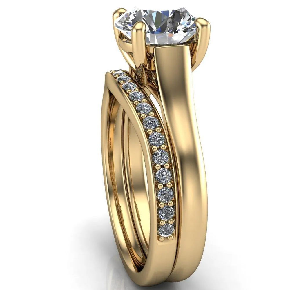 Lucerne Round Center Stone 4 Prong Solitaire Ring