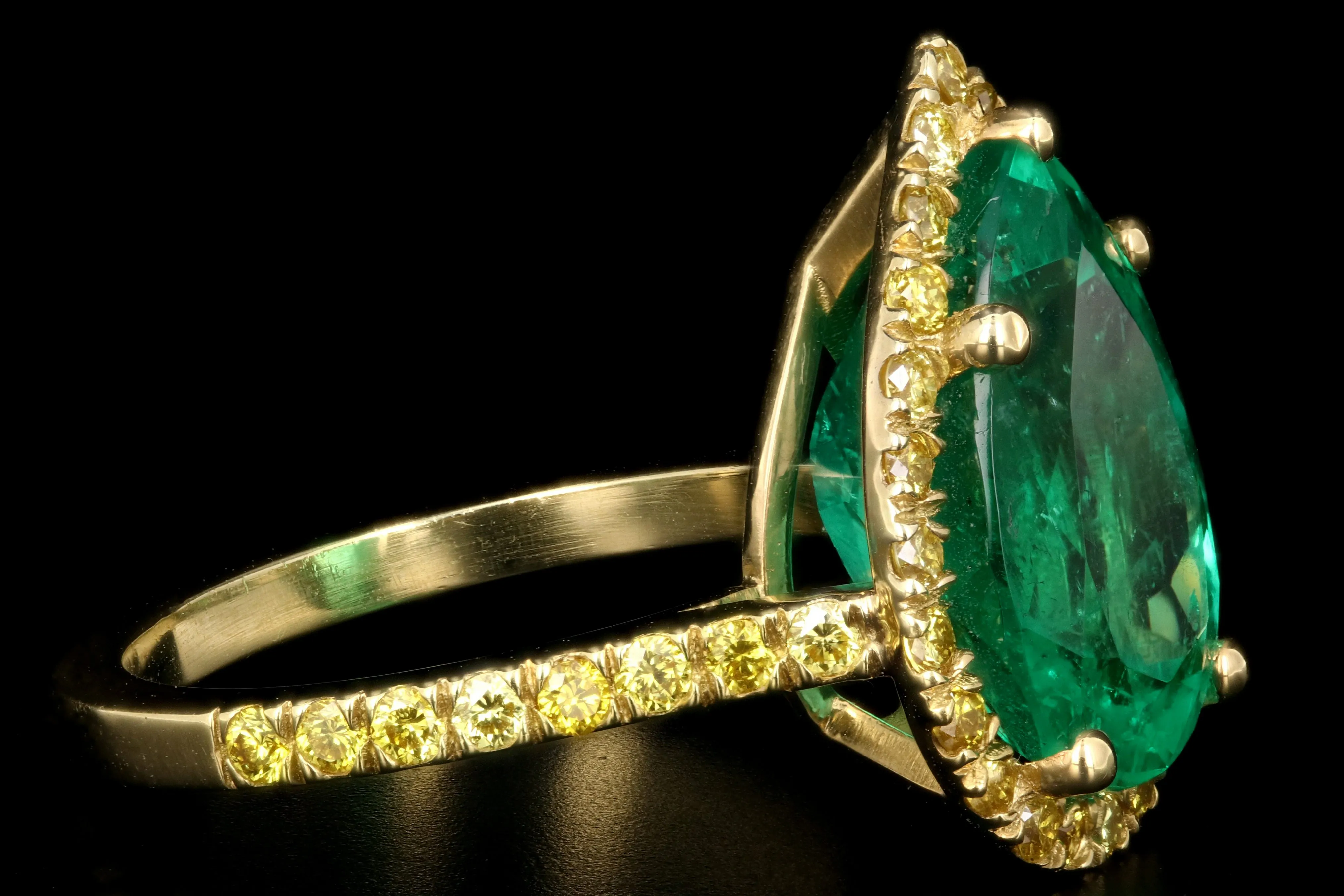 New 18k Yellow Gold 5.92 Carat Colombian Emerald and Vivid Yellow Diamond Ring