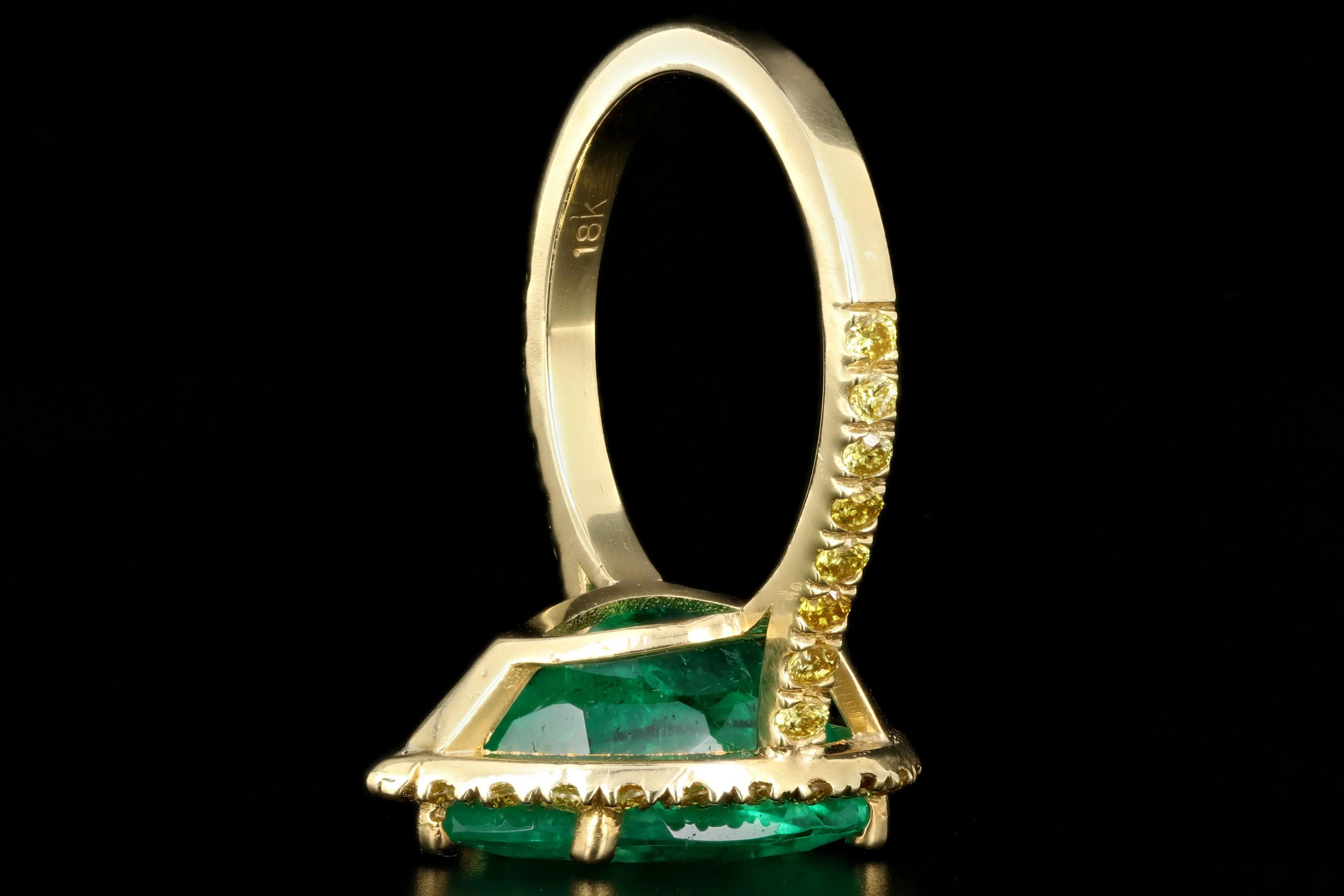 New 18k Yellow Gold 5.92 Carat Colombian Emerald and Vivid Yellow Diamond Ring