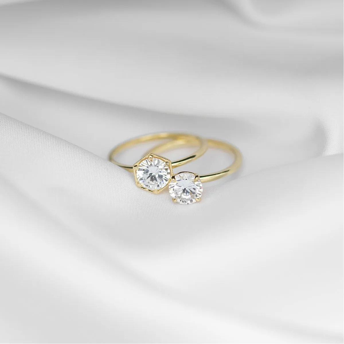"Pixie" Hidden Halo 4-Prong Diamond Engagement Ring Mount with North/South Option