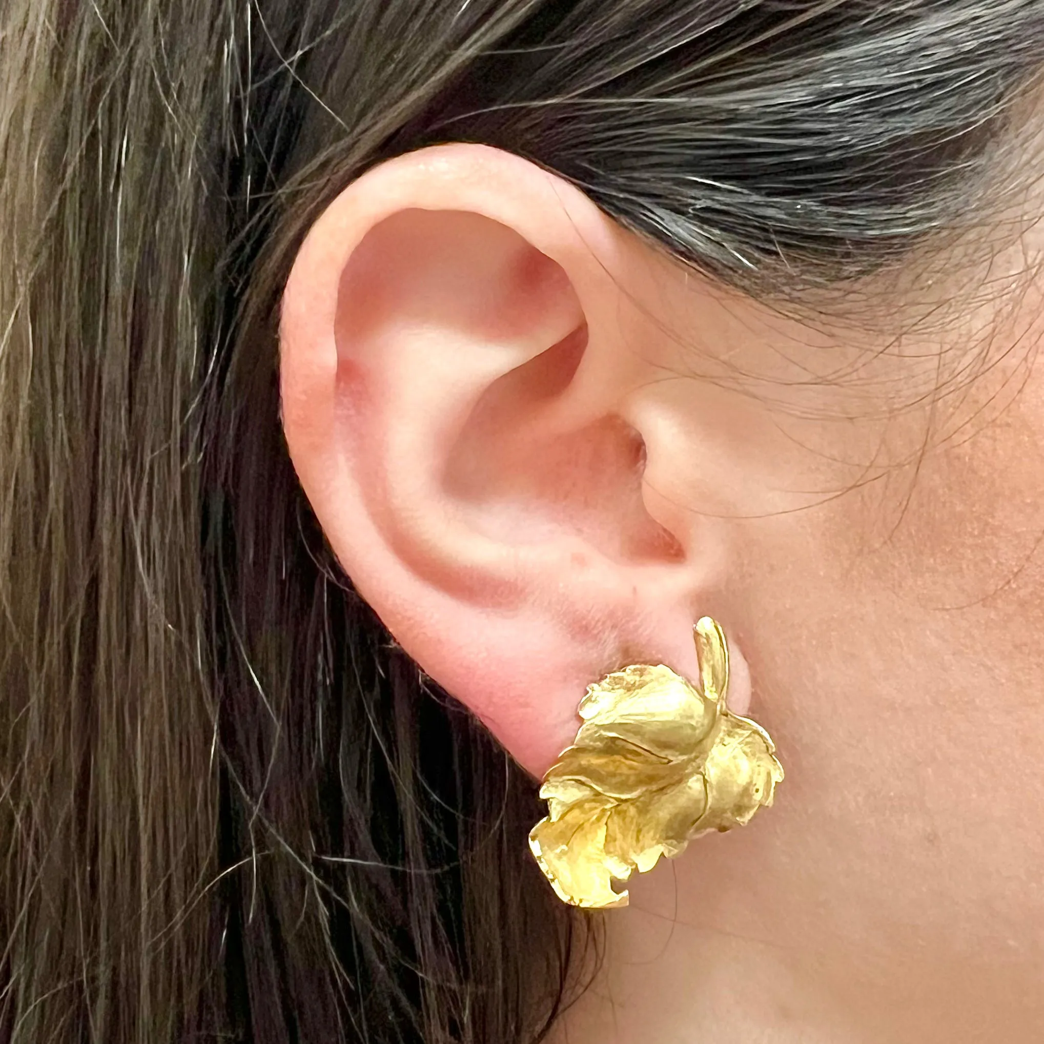 Rare Vintage 18 Karat Yellow Gold Leaf Earrings Signed Asprey