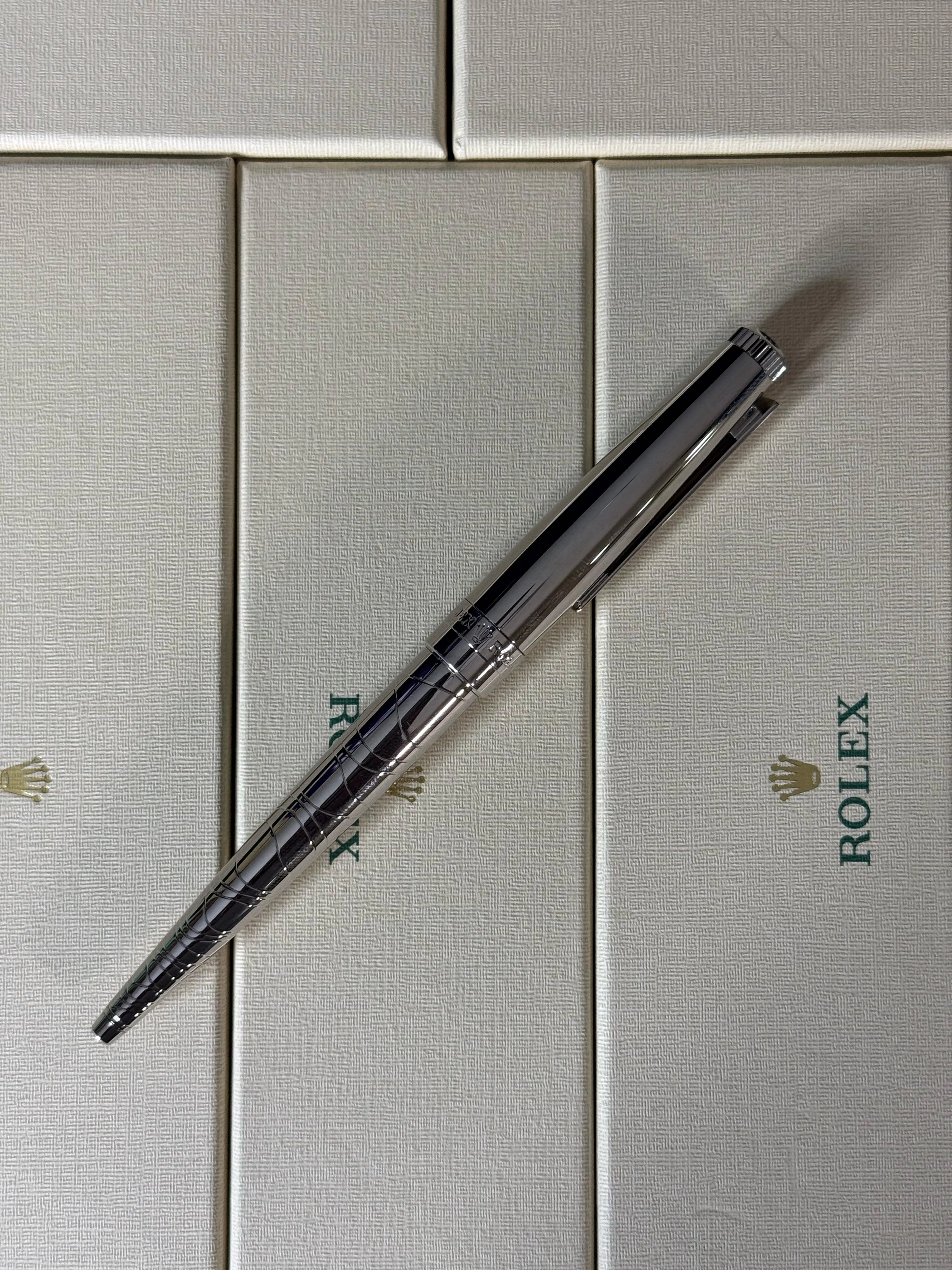 ROLEX PLUMA PLATINUM