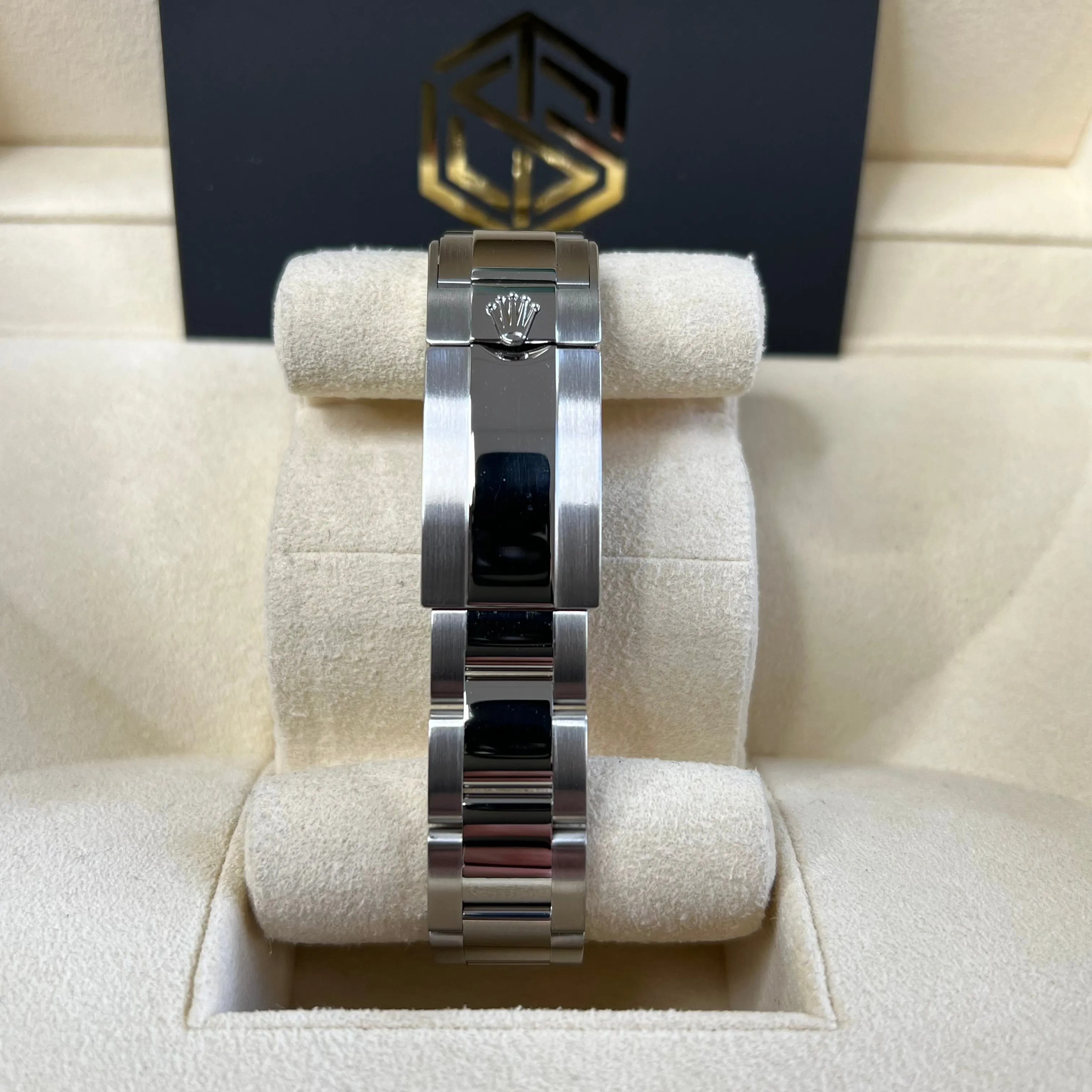 Rolex Yacht-Master 37 268622 Rhodium Dial 2019 Mint Condition Full Set Watch