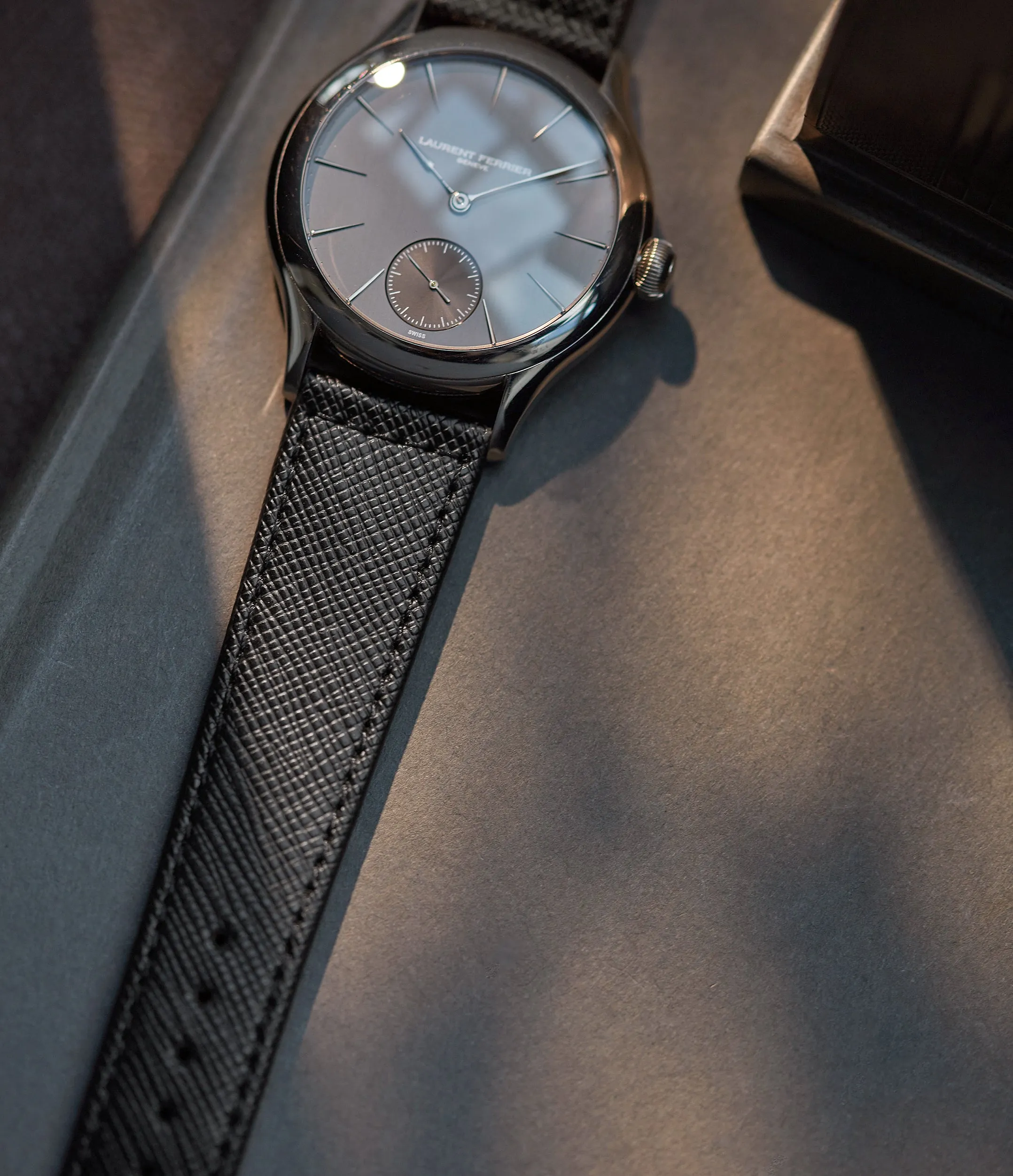 saffiano boxed stitch strap