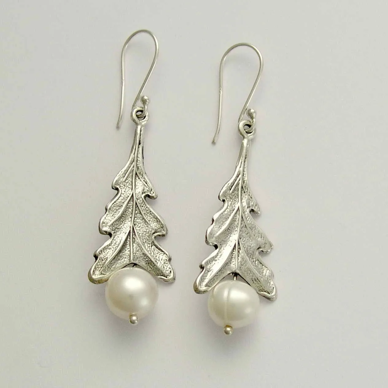 Solid Gold Leaf Pearl Earrings - Gentle Tide.