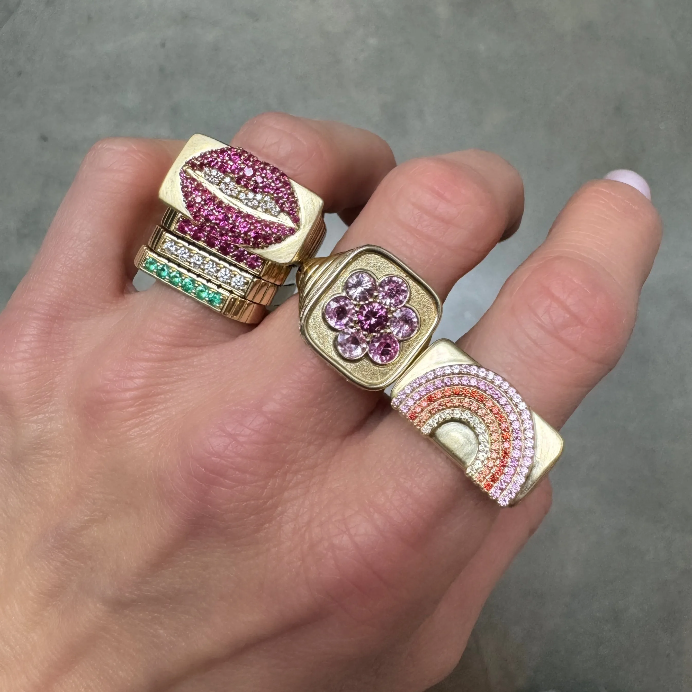 Spark Side Stone Etched Ring
