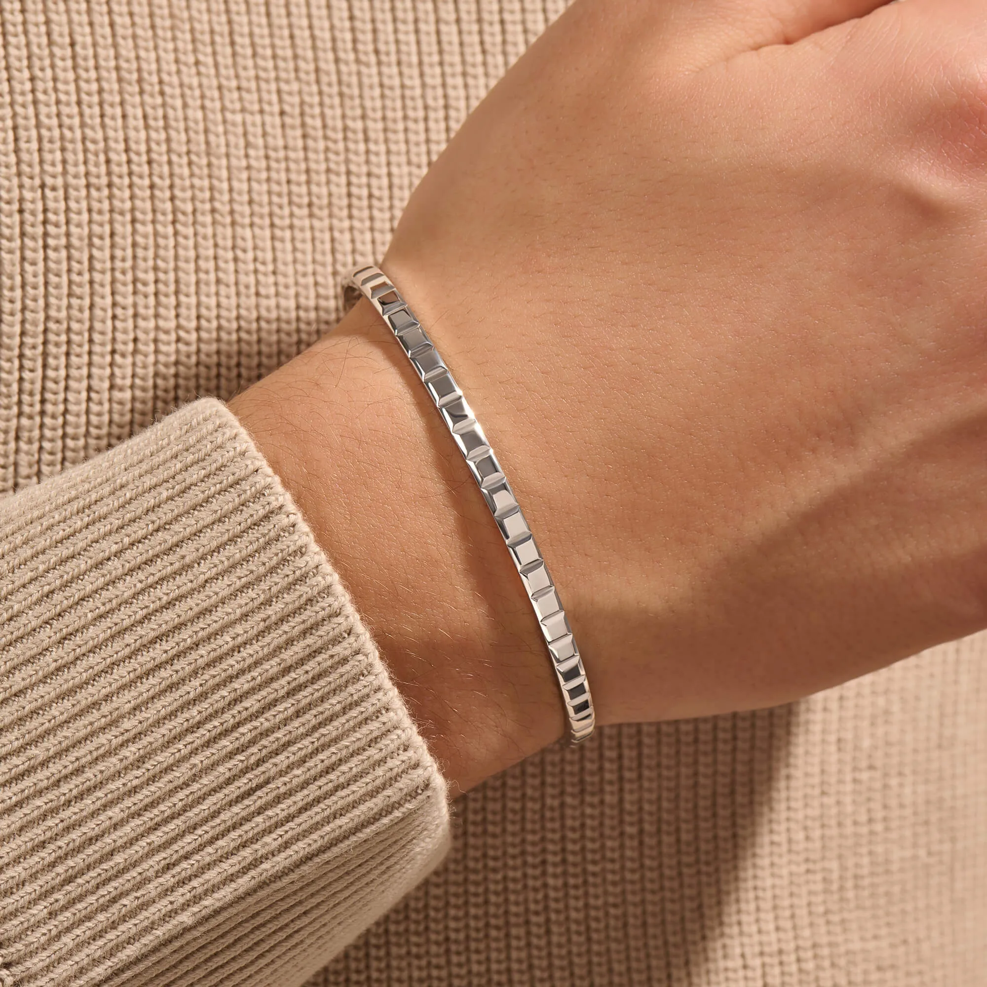 Square Cuff in Gold