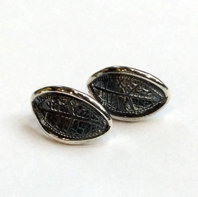 Sterling Silver Leaf Studs - Petit.