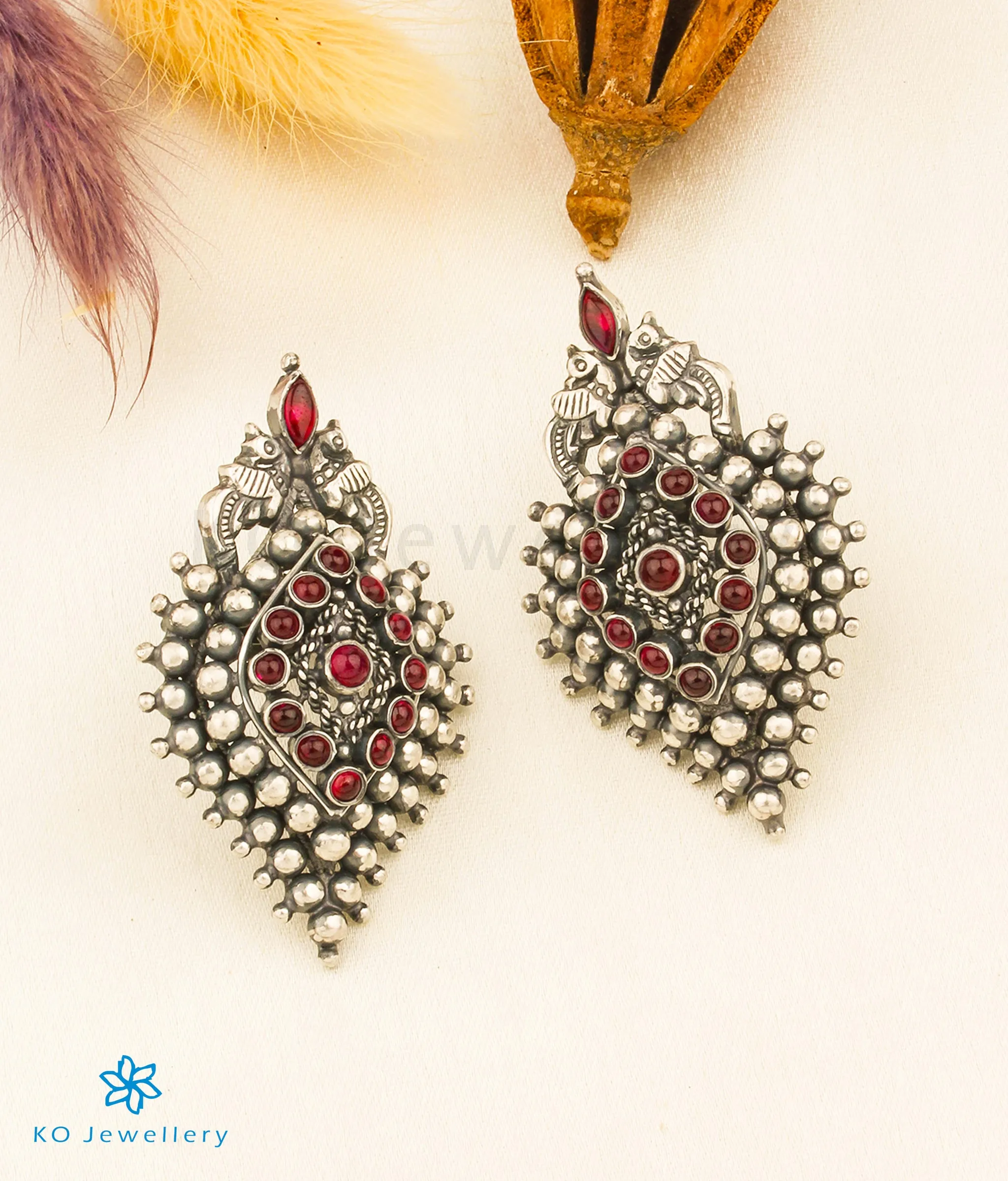 The Dvikarani Silver  Pendant Set (Oxidised/Thin Chain)
