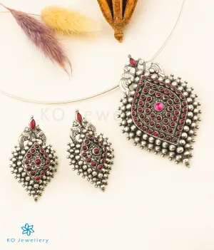 The Dvikarani Silver  Pendant Set (Oxidised/Thin Chain)