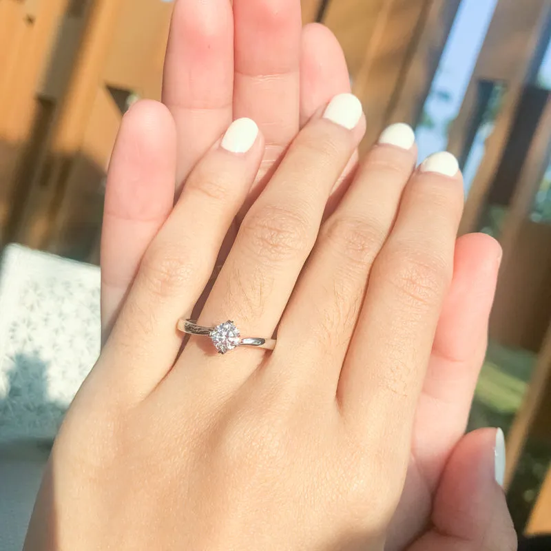 Twisted Round Moissanite Diamond Solitaire Ring