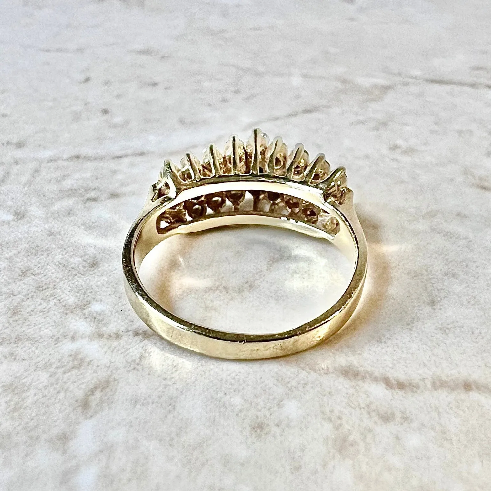 Vintage 14 Karat Yellow Gold Natural Emerald & Diamond Band Ring - Size 4.75 US / J UK