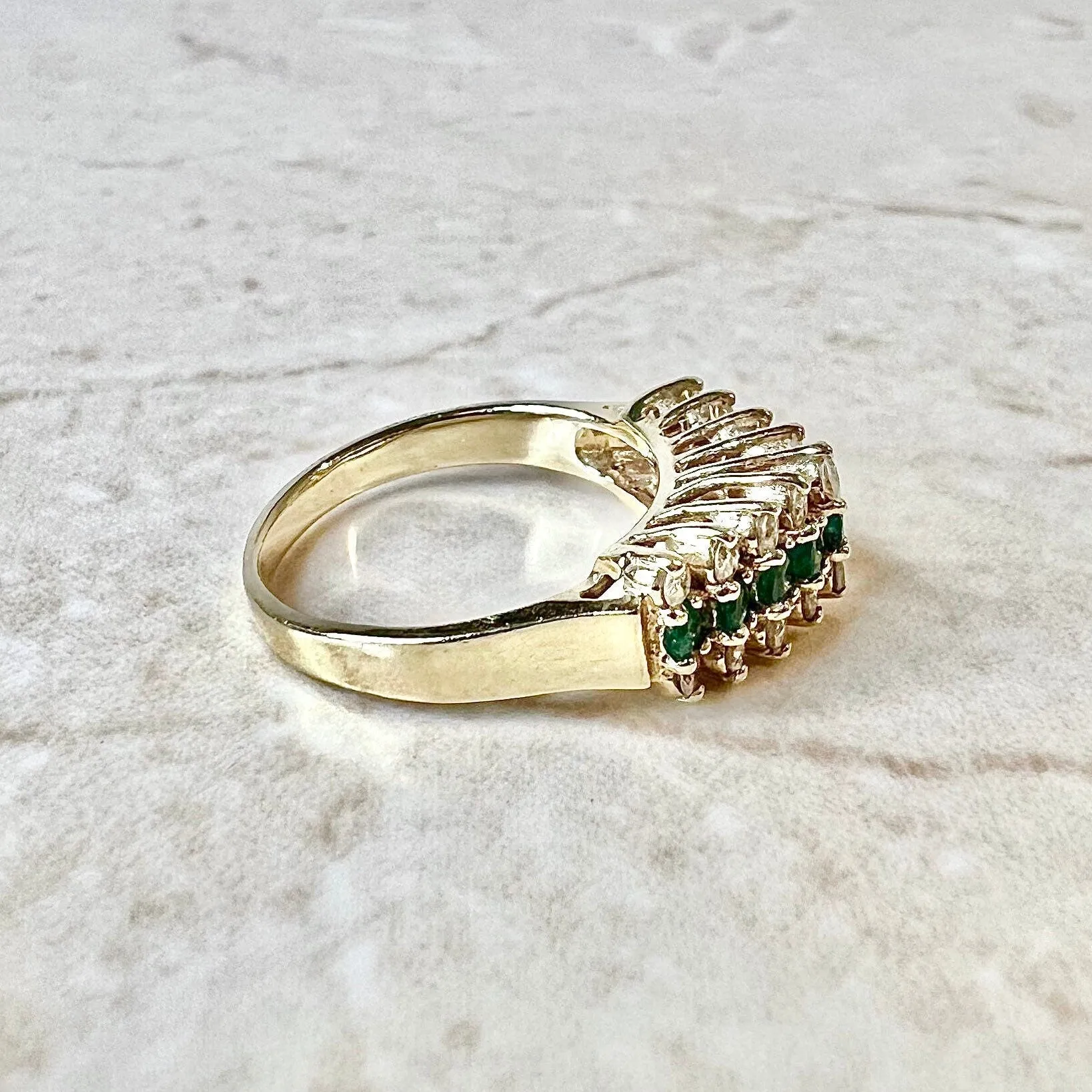 Vintage 14 Karat Yellow Gold Natural Emerald & Diamond Band Ring - Size 4.75 US / J UK