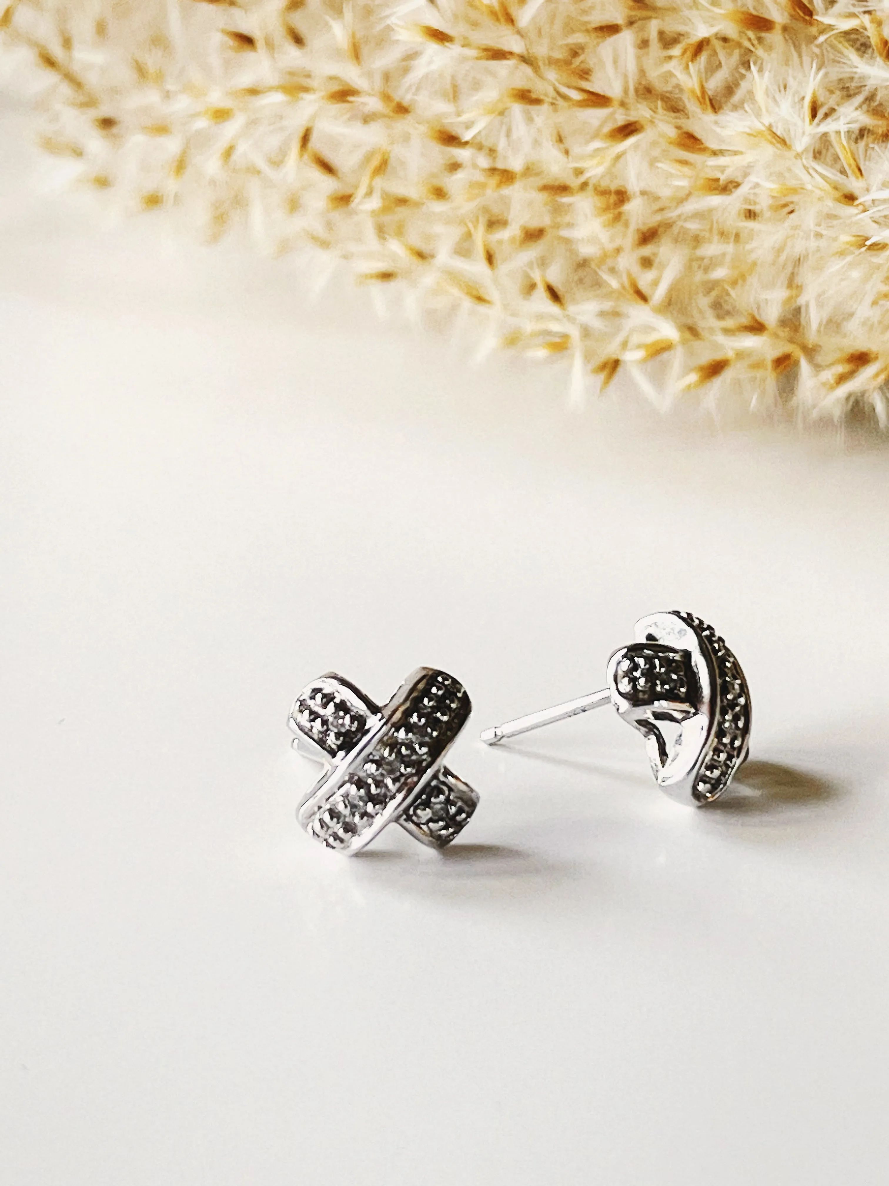 Vintage 14k White Gold and Diamond earrings