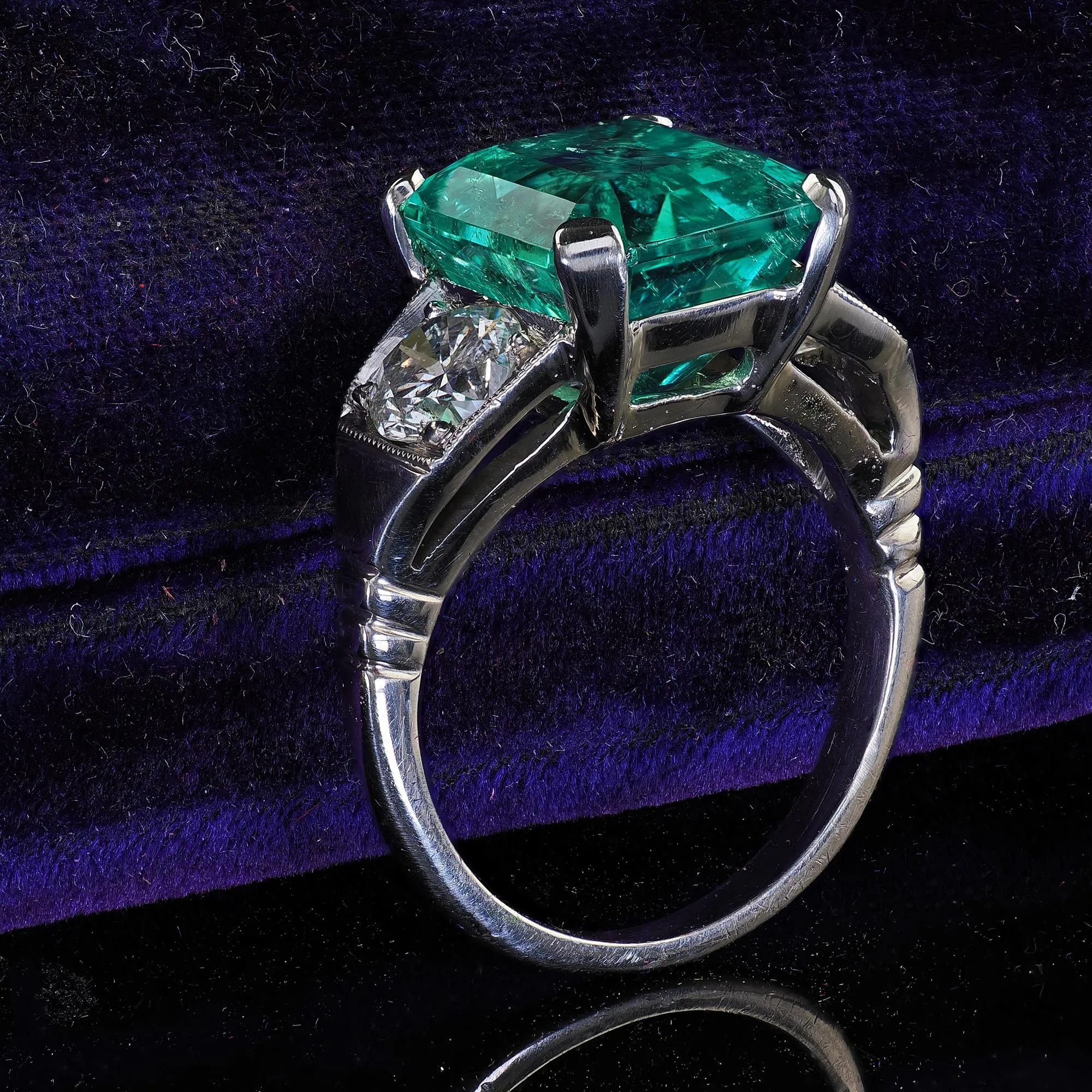 Vintage Retro Platinum Colombian Emerald and Diamond Engagement Ring - GIA