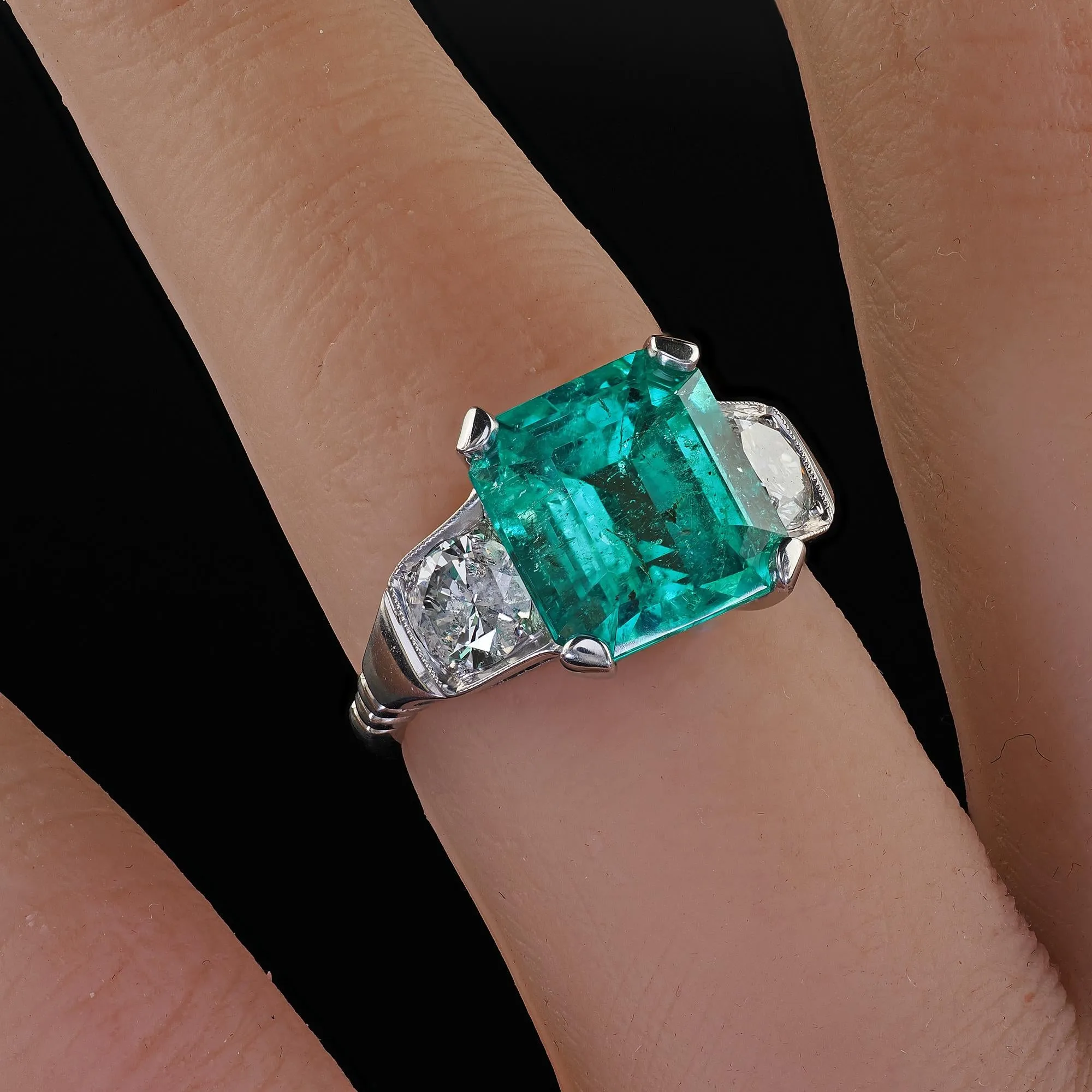 Vintage Retro Platinum Colombian Emerald and Diamond Engagement Ring - GIA