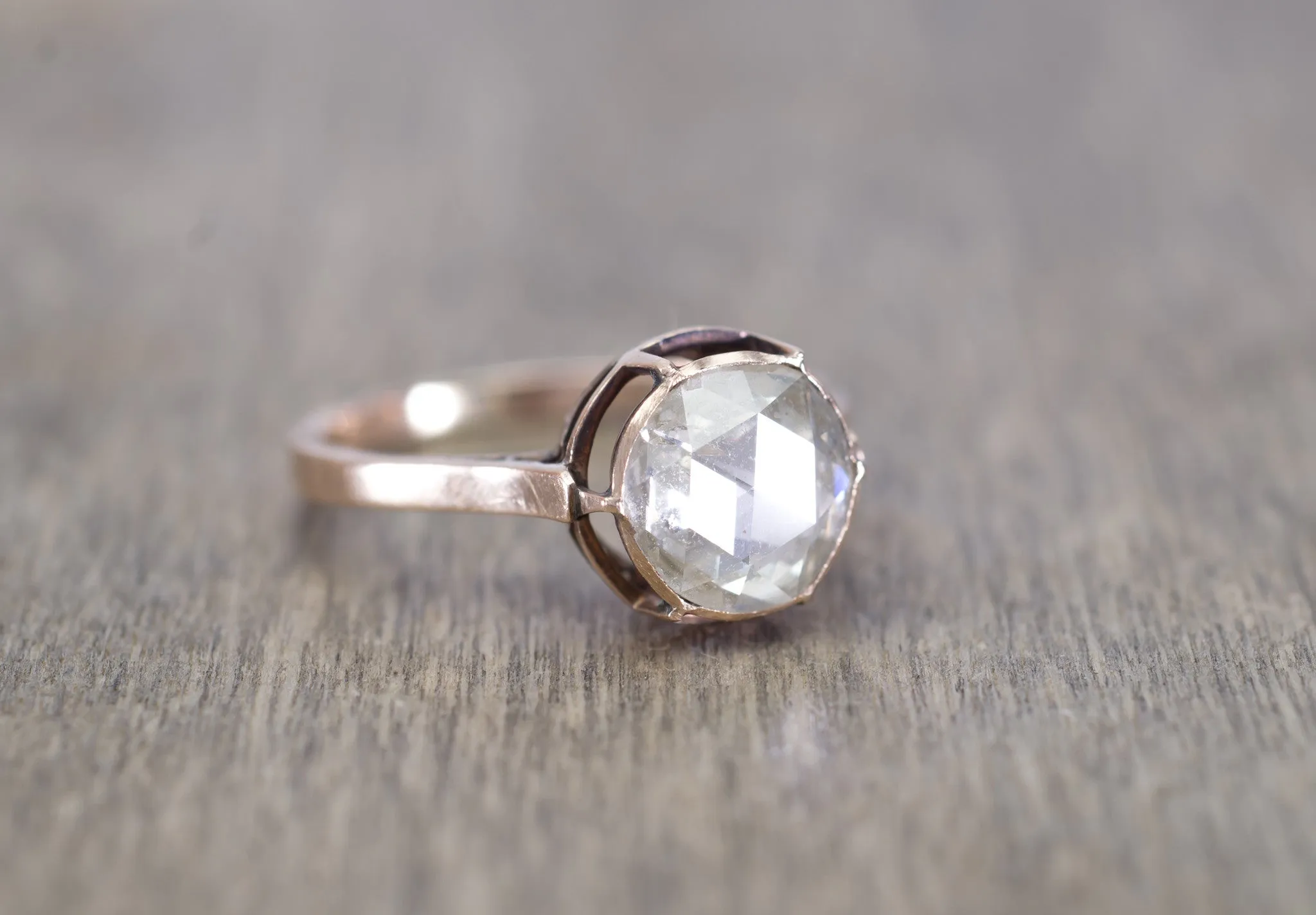 VINTAGE ROSE CUT DIAMOND SOLITAIRE IN GOLD