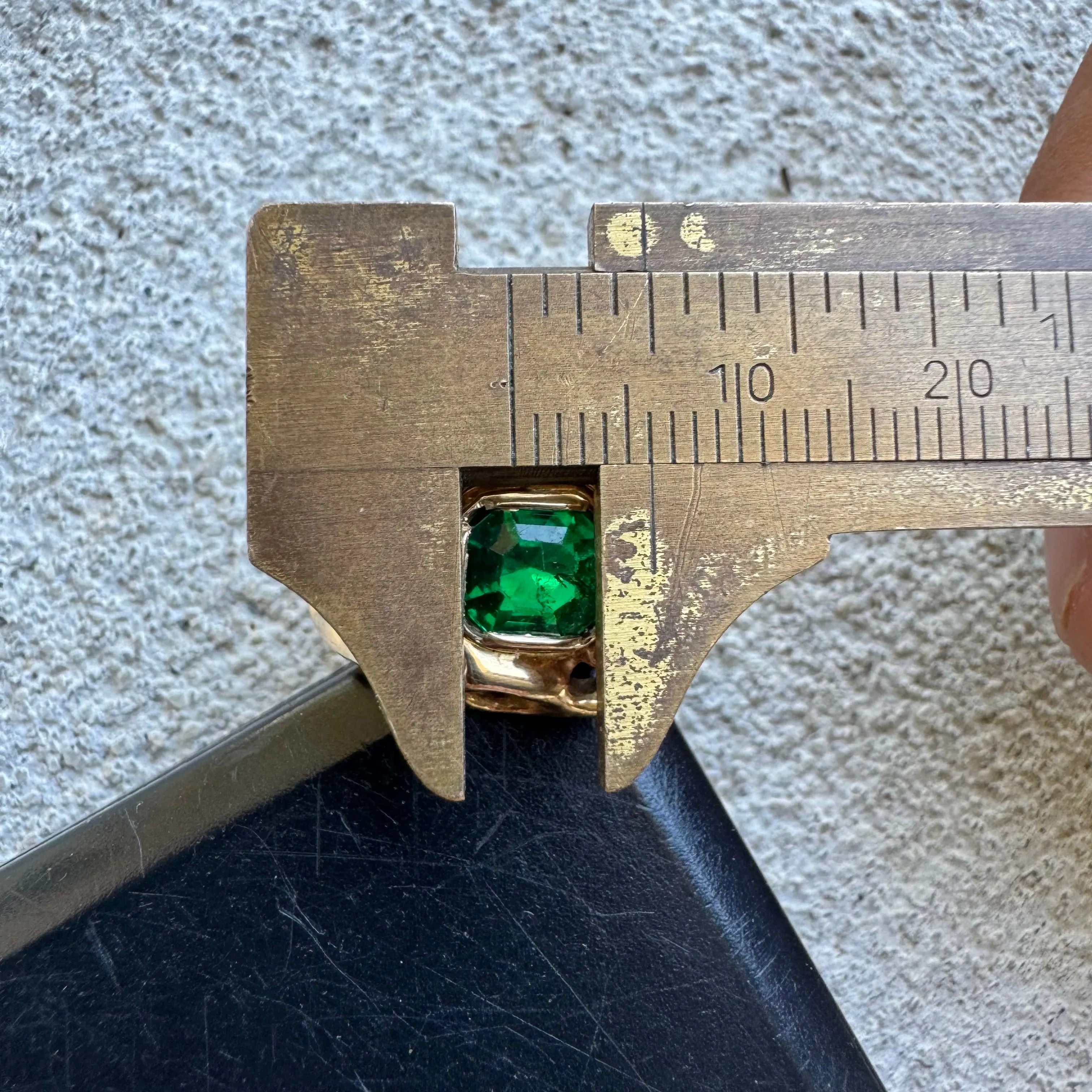 Vintage Solid 14k Yellow Gold Custom 1.0ct Emerald Heavyweight Honeycomb Brutalist Ring (10)