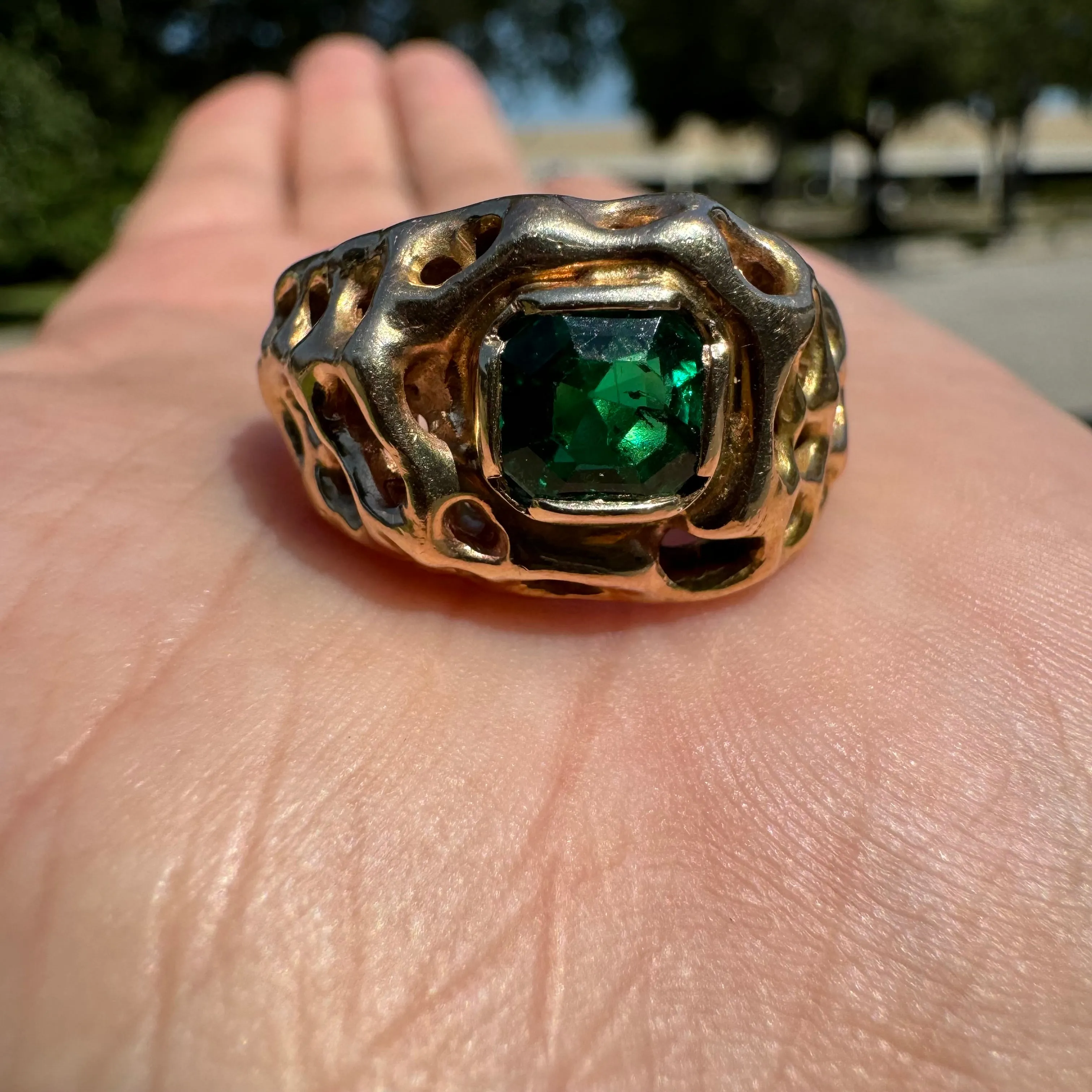 Vintage Solid 14k Yellow Gold Custom 1.0ct Emerald Heavyweight Honeycomb Brutalist Ring (10)
